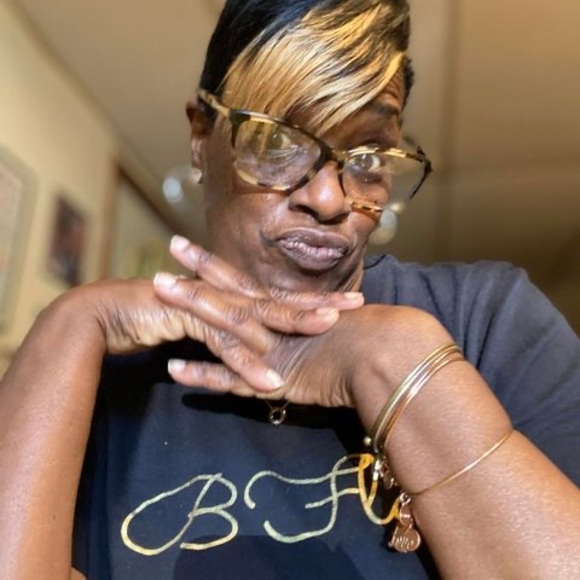 Meet your Posher, Charlotte - Picture 1 of 1